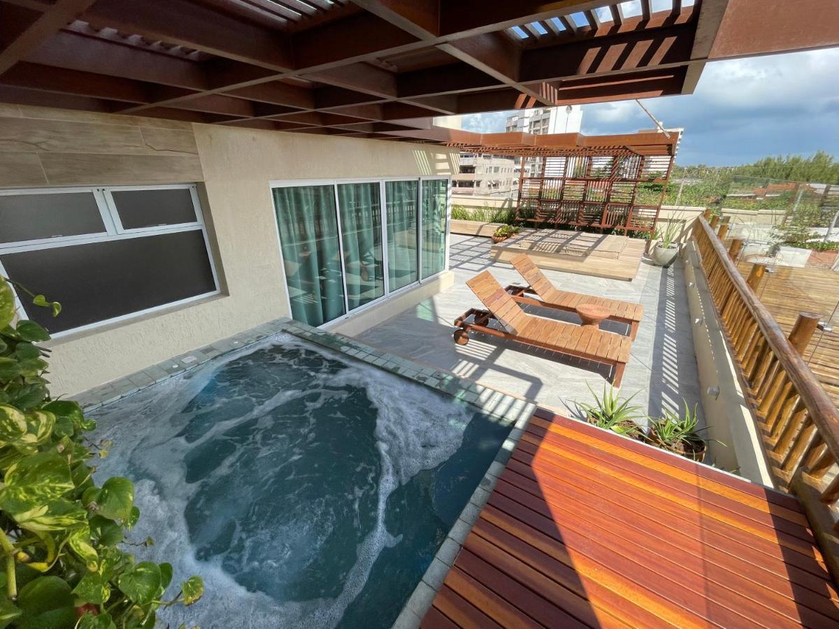 Gran Mareiro Hotel Fortaleza  Luaran gambar Rooftop pool at the Grand at Moon Palace