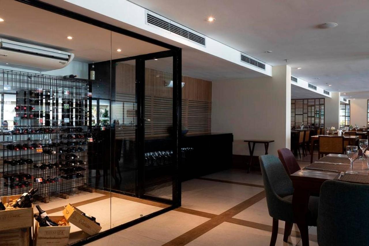Gran Mareiro Hotel Fortaleza  Luaran gambar The restaurant's wine cellar