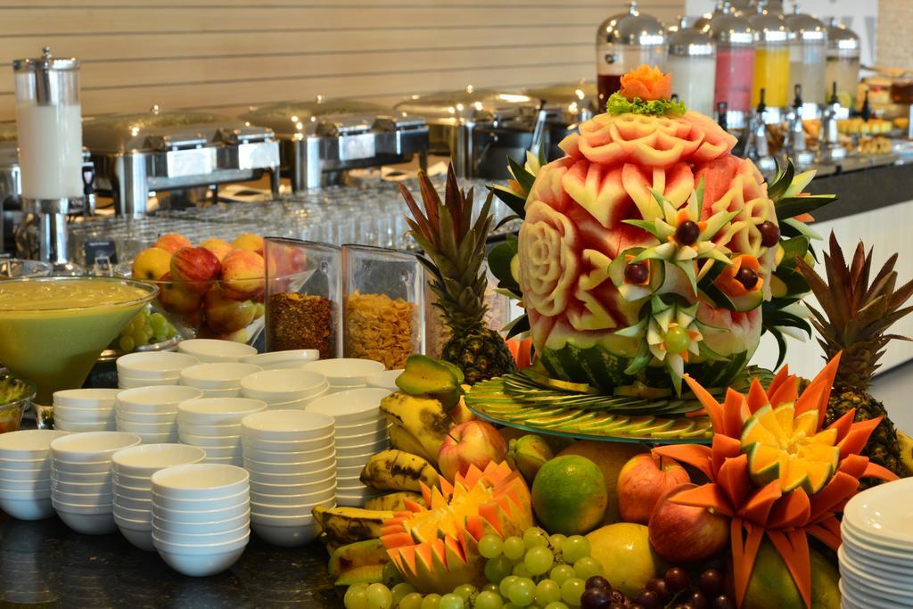 Gran Mareiro Hotel Fortaleza  Luaran gambar Fruit carving